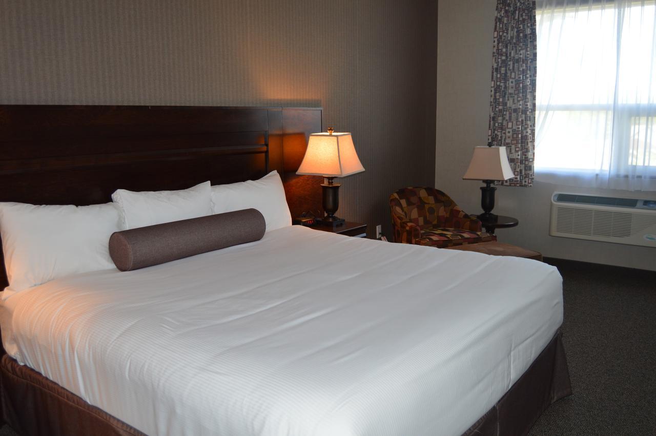 Maple Creek Cobble Creek Lodge מראה חיצוני תמונה